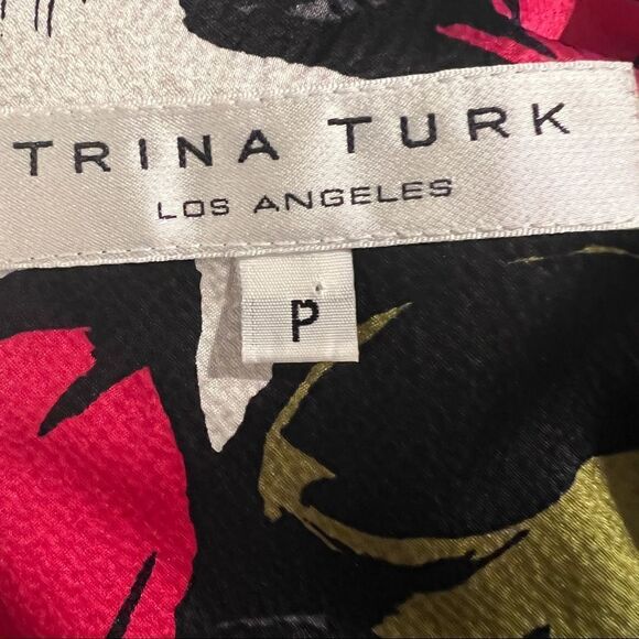 Trina Turk 100% Silk Floral Vibrant blouse size P (0) - Picture 6 of 8